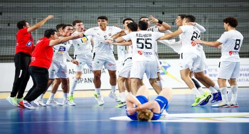 ملحمة تاريخية .. تسونامي صغار الفراعنة تغرق جزر فارو (فيديو)